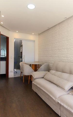 Casa de condomínio à venda com 62m², 2 quartos e 1 vaga Casa de condomínio à venda com 62m², 2 quartos e 1 vagaSala