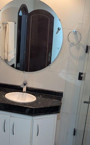 Casa à venda com 470m², 4 quartos e 4 vagasBanheiro