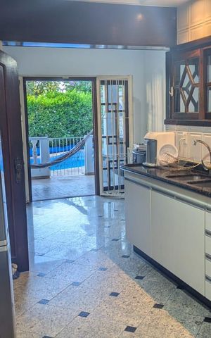 Casa à venda com 470m², 4 quartos e 4 vagasCozinha