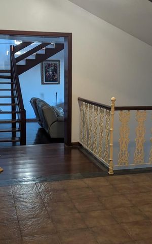 Casa à venda com 470m², 4 quartos e 4 vagasCorredor