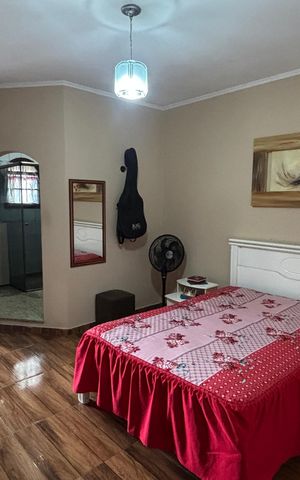 Casa à venda com 181m², 3 quartos e 2 vagas Casa à venda com 181m², 3 quartos e 2 vagasSuite