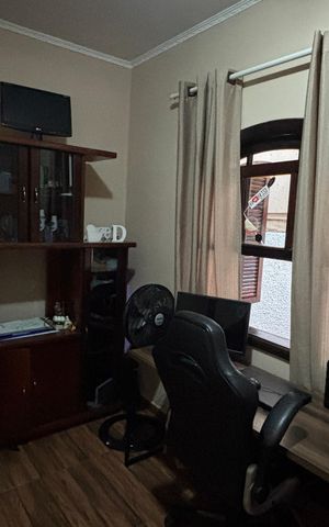 Casa à venda com 181m², 3 quartos e 2 vagas Casa à venda com 181m², 3 quartos e 2 vagasQuarto 1