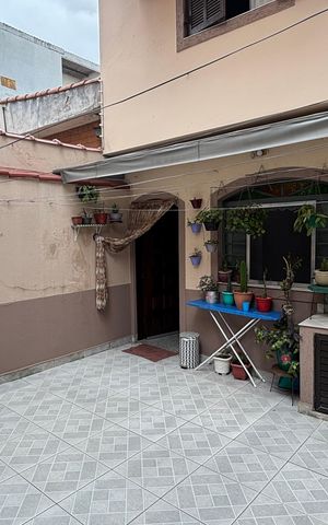 Casa à venda com 181m², 3 quartos e 2 vagas Casa à venda com 181m², 3 quartos e 2 vagasQuintal