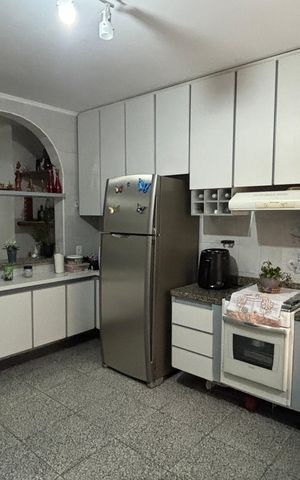 Casa à venda com 181m², 3 quartos e 2 vagas Casa à venda com 181m², 3 quartos e 2 vagasSala de Jantar - Cozinha
