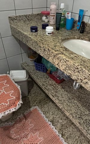 Casa à venda com 181m², 3 quartos e 2 vagas Casa à venda com 181m², 3 quartos e 2 vagasBanheiro da Suíte