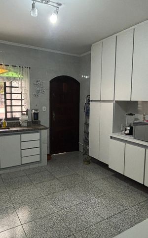 Casa à venda com 181m², 3 quartos e 2 vagas Casa à venda com 181m², 3 quartos e 2 vagasSala de Jantar - Cozinha