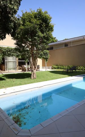 Casa à venda com 350m², 3 quartos e 5 vagasÁrea externa