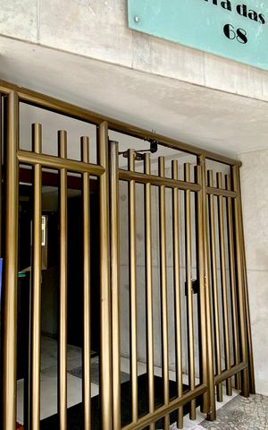 Apartamento à venda com 85m², 3 quartos e 1 vaga Apartamento à venda com 85m², 3 quartos e 1 vagaPlaca