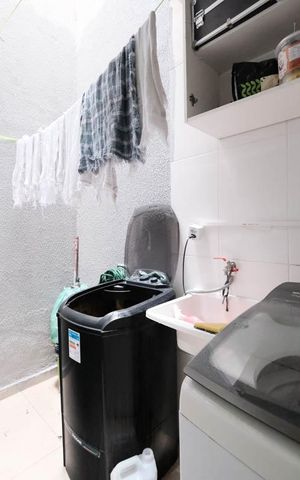Casa de condomínio à venda com 65m², 2 quartos e 1 vagaÁrea de Serviço