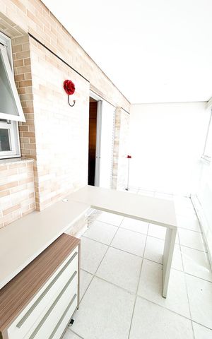Apartamento à venda com 170m², 3 quartos e 4 vagasVaranda