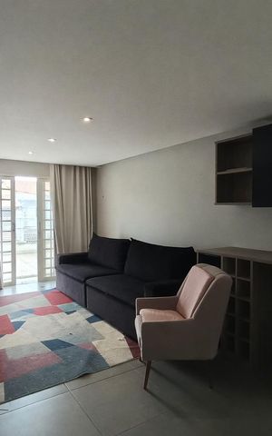 Casa à venda com 230m², 3 quartos e 3 vagas Casa à venda com 230m², 3 quartos e 3 vagasSala