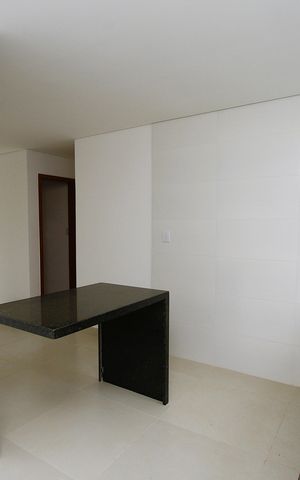 Apartamento à venda com 150m², 3 quartos e 2 vagasCozinha