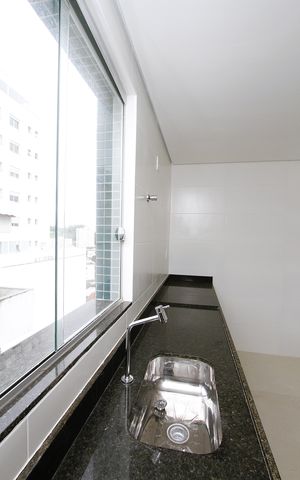 Apartamento à venda com 150m², 3 quartos e 2 vagasCozinha