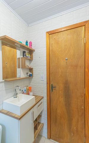 Casa à venda com 151m², 3 quartos e 1 vaga Casa à venda com 151m², 3 quartos e 1 vagaBanheiro Social