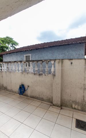 Casa à venda com 162m², 3 quartos e 5 vagas Casa à venda com 162m², 3 quartos e 5 vagasQuintal