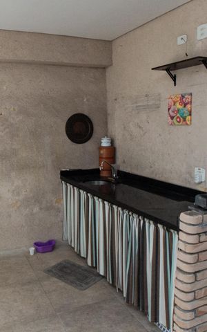 Casa à venda com 162m², 3 quartos e 5 vagas Casa à venda com 162m², 3 quartos e 5 vagasÁrea gourmet