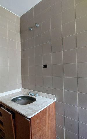Casa à venda com 1186m², 6 quartos e 8 vagas Casa à venda com 1186m², 6 quartos e 8 vagasBanheiro Suíte 2