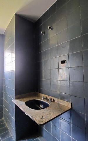 Casa à venda com 1186m², 6 quartos e 8 vagas Casa à venda com 1186m², 6 quartos e 8 vagasBanheiro Suíte 1