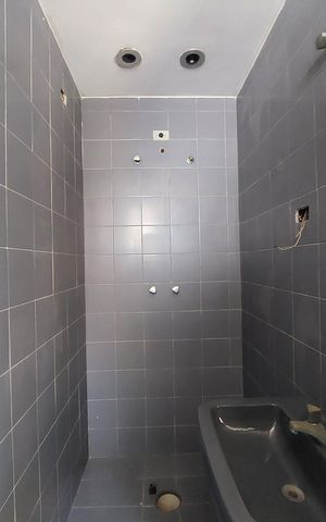 Casa à venda com 1186m², 6 quartos e 8 vagas Casa à venda com 1186m², 6 quartos e 8 vagasBanheiro Suíte 3