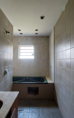 Casa à venda com 1186m², 6 quartos e 8 vagas Casa à venda com 1186m², 6 quartos e 8 vagasBanheiro Suíte 2