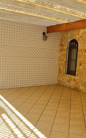 Casa à venda com 125m², 3 quartos e 2 vagasGaragem