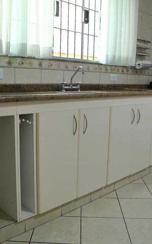 Casa à venda com 125m², 3 quartos e 2 vagasCozinha 