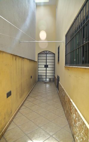 Casa à venda com 125m², 3 quartos e 2 vagasQuintal lateral 