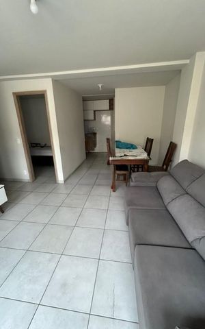 Apartamento à venda com 51m², 2 quartos e 1 vaga Apartamento à venda com 51m², 2 quartos e 1 vagaSala