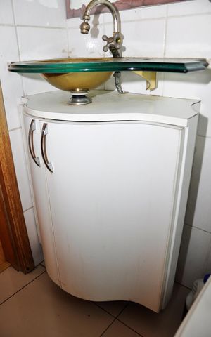 Apartamento à venda com 56m², 2 quartos e 1 vaga Apartamento à venda com 56m², 2 quartos e 1 vagaDetalhe - Banheiro Social