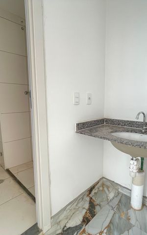 Apartamento à venda com 35m², 2 quartos e sem vaga Apartamento à venda com 35m², 2 quartos e sem vagaBanheiro