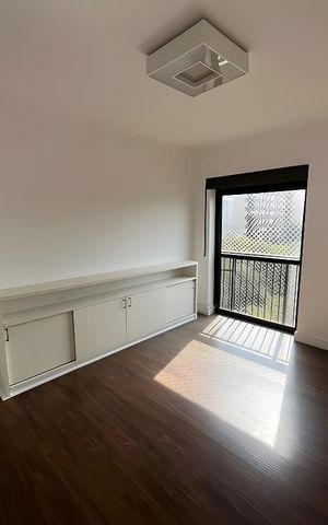 Apartamento para alugar com 250m², 4 quartos e 2 vagas