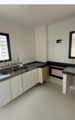 Apartamento para alugar com 250m², 4 quartos e 2 vagas