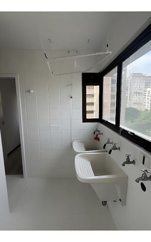 Apartamento para alugar com 250m², 4 quartos e 2 vagas