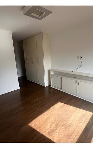 Apartamento para alugar com 250m², 4 quartos e 2 vagas