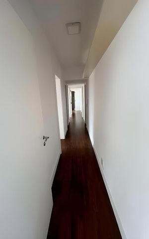 Apartamento para alugar com 250m², 4 quartos e 2 vagas