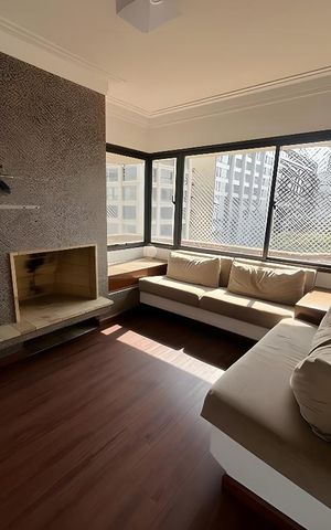 Apartamento para alugar com 250m², 4 quartos e 2 vagas