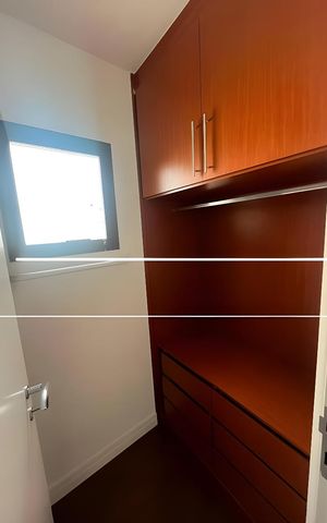 Apartamento para alugar com 250m², 4 quartos e 2 vagas
