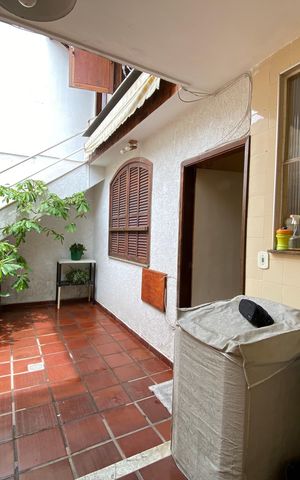 Casa à venda com 180m², 4 quartos e 1 vaga