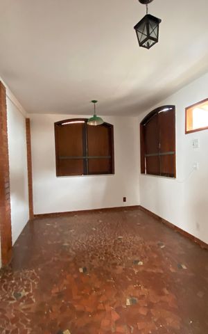 Casa à venda com 180m², 4 quartos e 1 vaga