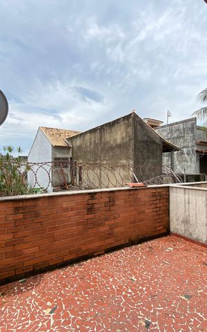 Casa à venda com 180m², 4 quartos e 1 vaga