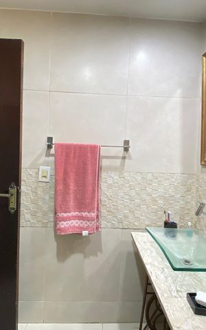 Casa à venda com 180m², 4 quartos e 1 vaga