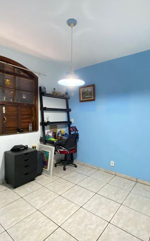 Casa à venda com 180m², 4 quartos e 1 vaga