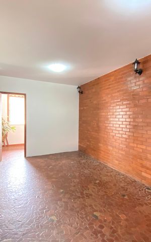 Casa à venda com 180m², 4 quartos e 1 vaga