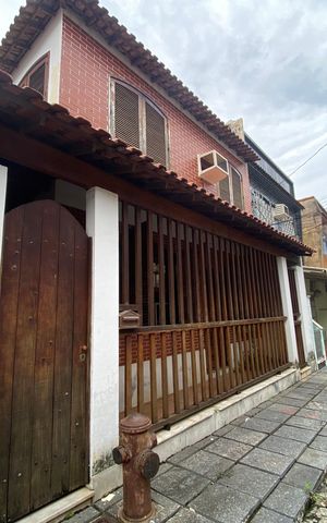 Casa à venda com 180m², 4 quartos e 1 vaga