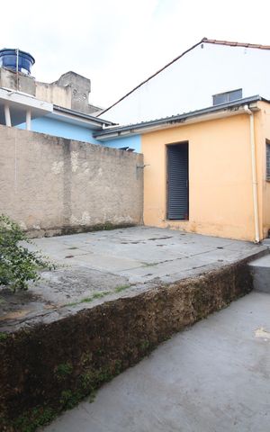 Casa à venda com 360m², 3 quartos e 2 vagasQuintal
