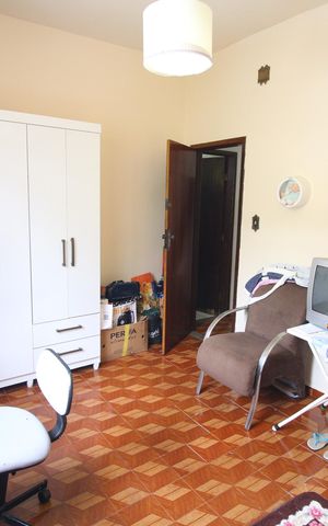 Casa à venda com 360m², 3 quartos e 2 vagasQuarto 2