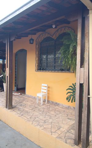 Casa à venda com 360m², 3 quartos e 2 vagasQuintal