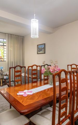 Casa à venda com 400m², 6 quartos e 8 vagas Casa à venda com 400m², 6 quartos e 8 vagasSala 2