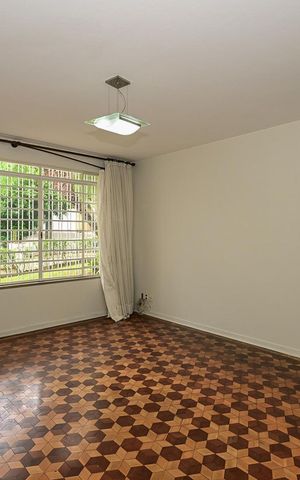 Casa à venda com 181m², 2 quartos e 2 vagasSala