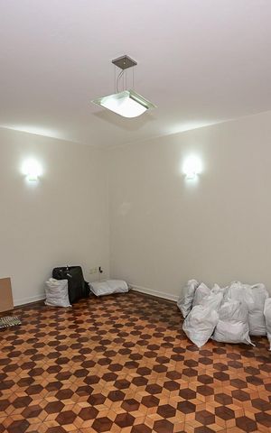 Casa à venda com 181m², 2 quartos e 2 vagasSala